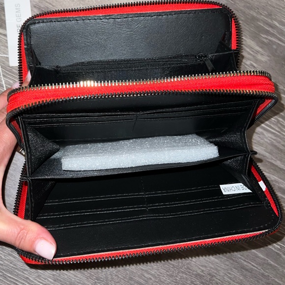 Couture Gems Red Quilted Faux Leather Double zipped Wallet Purse - Picture 5 of 5